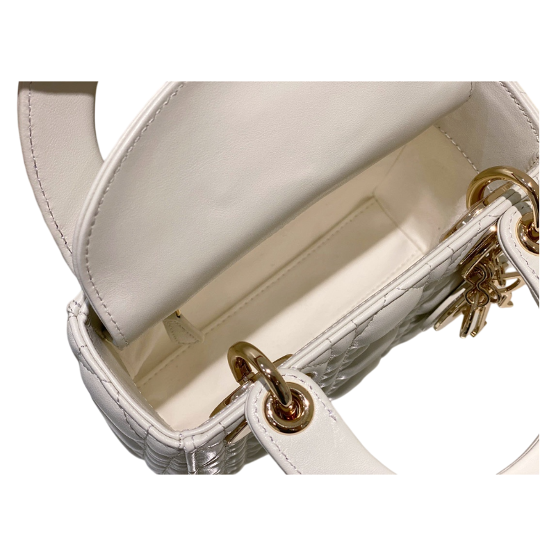 White, 3-slot
